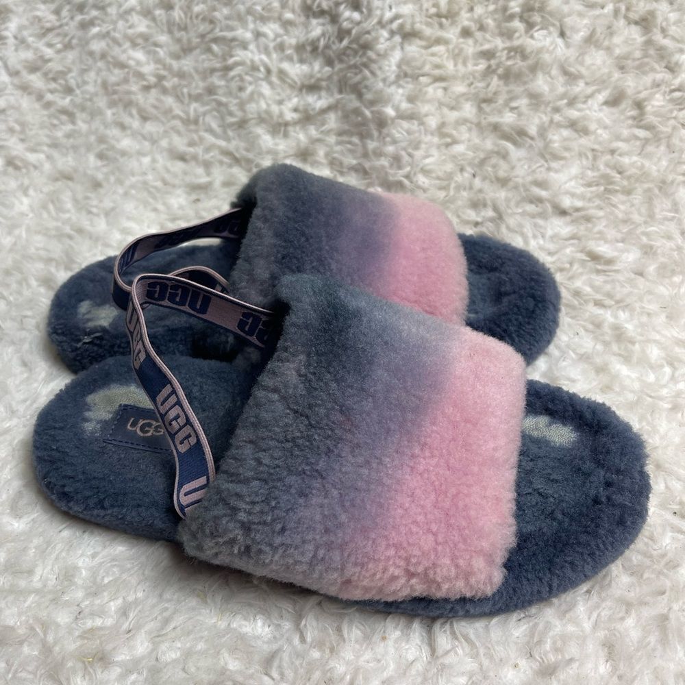 UGG FLUFF YEAH SLIDE grayish blue & pink STRIPES SHEEPSKIN rubber soles SZ8